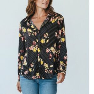Banana Republic  Women's Floral Button Down Blouse